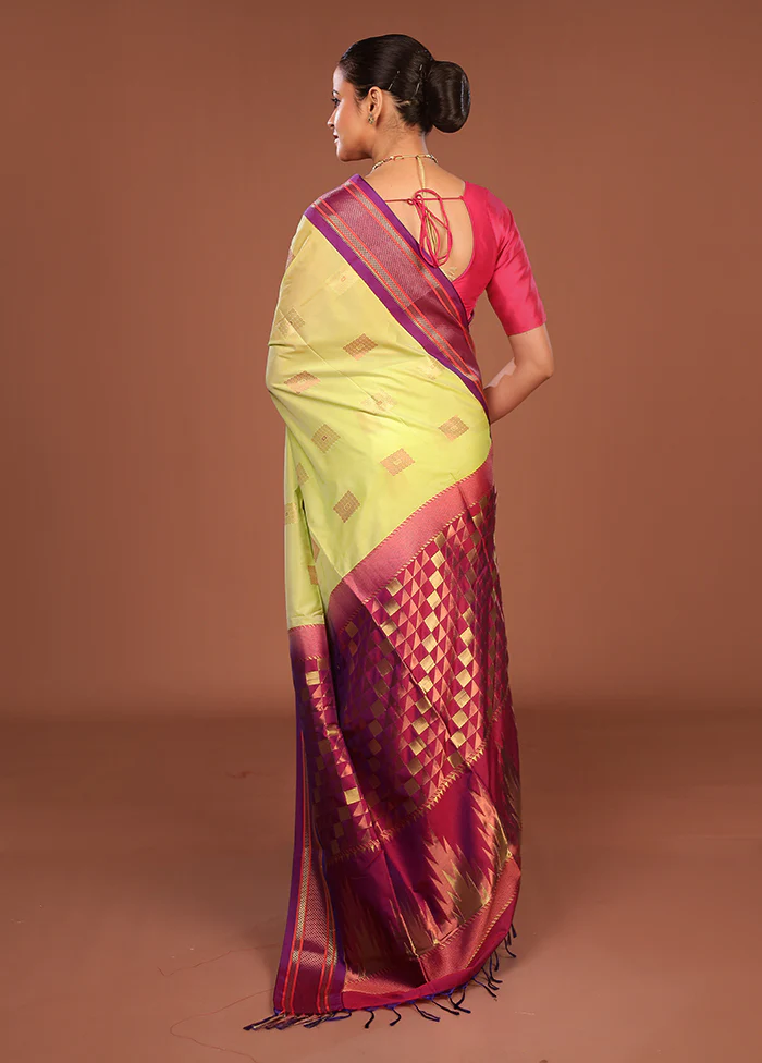Green Kanjivaram Silk Saree With Blouse Piece - Image 3