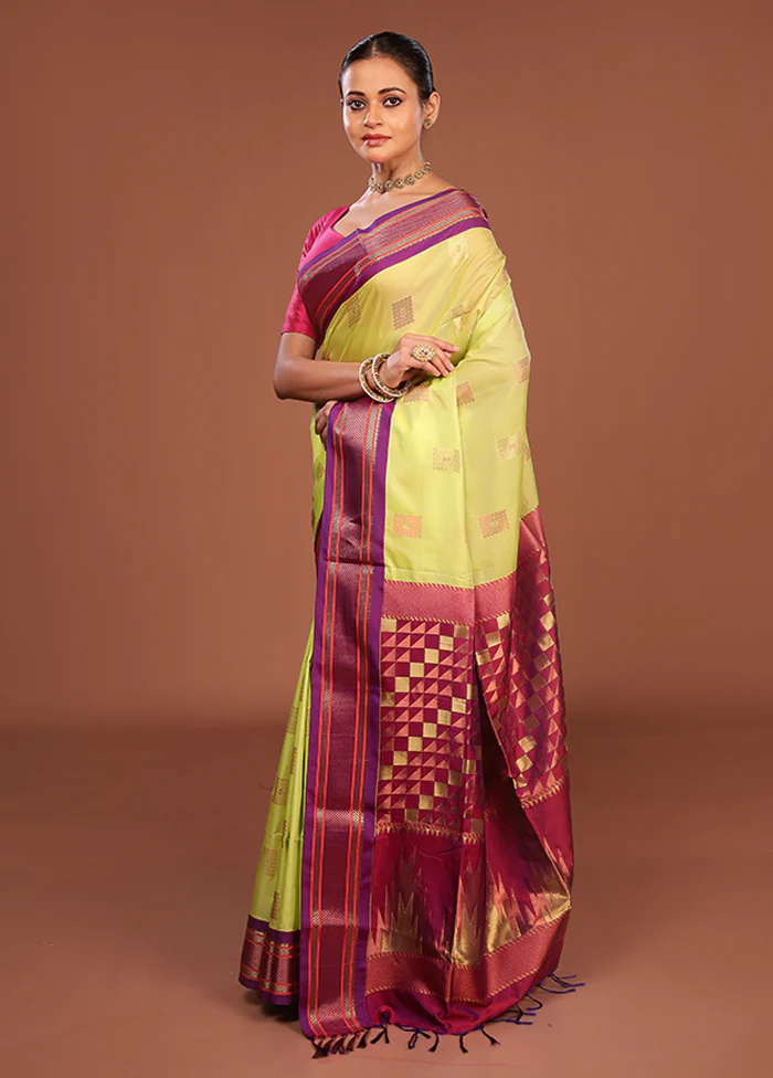 Green Kanjivaram Silk Saree With Blouse Piece - Image 4