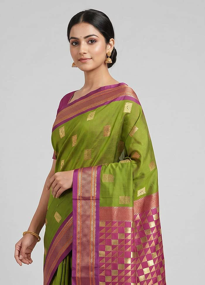 Green Kanjivaram Silk Saree With Blouse Piece - Image 2
