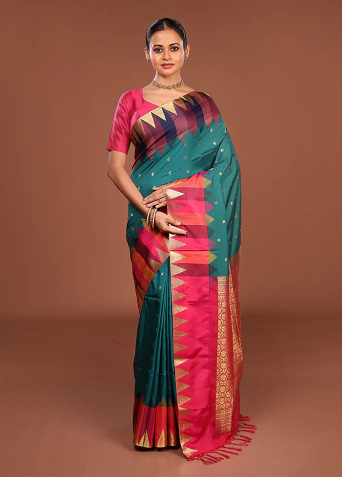 Green Kanjivaram Silk Saree With Blouse Piece - Image 2