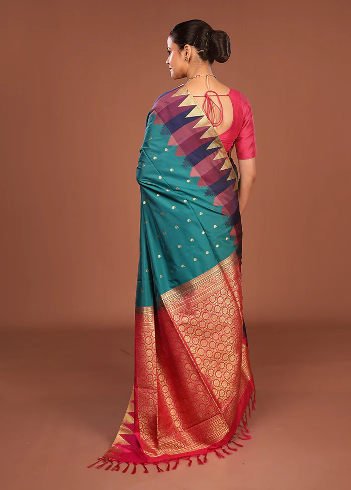 Green Kanjivaram Silk Saree With Blouse Piece - Image 3