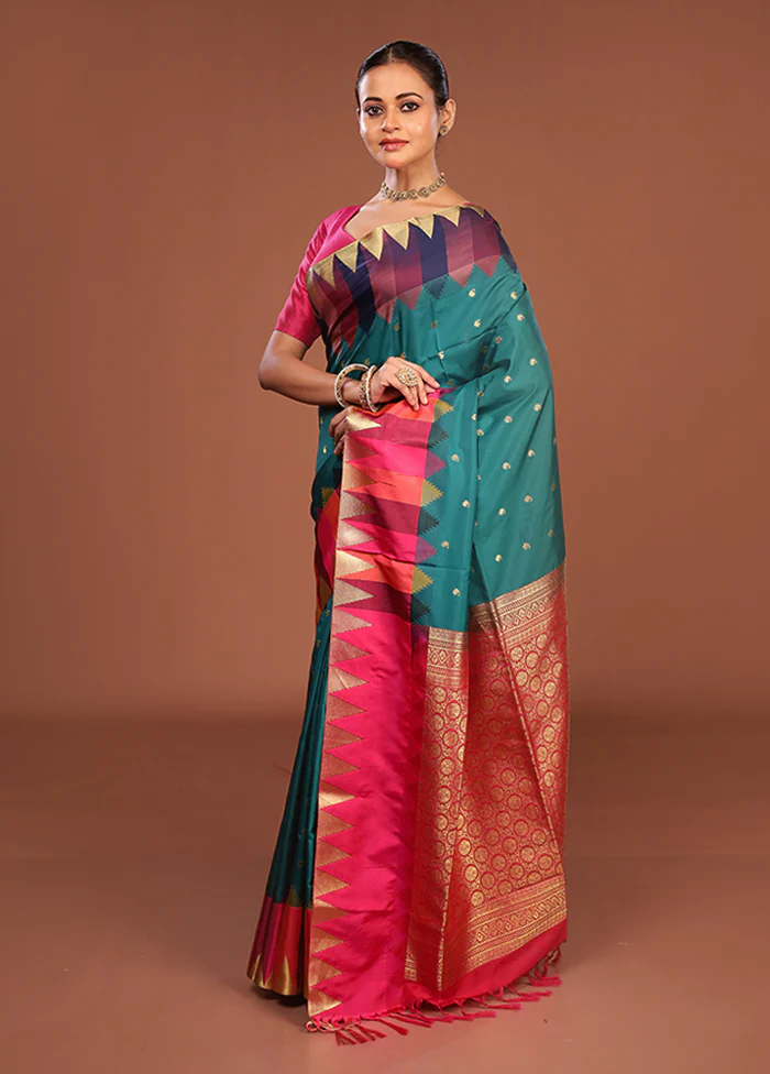 Green Kanjivaram Silk Saree With Blouse Piece - Image 4