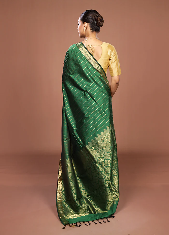 Green Kanjivaram Silk Saree With Blouse Piece - Image 3
