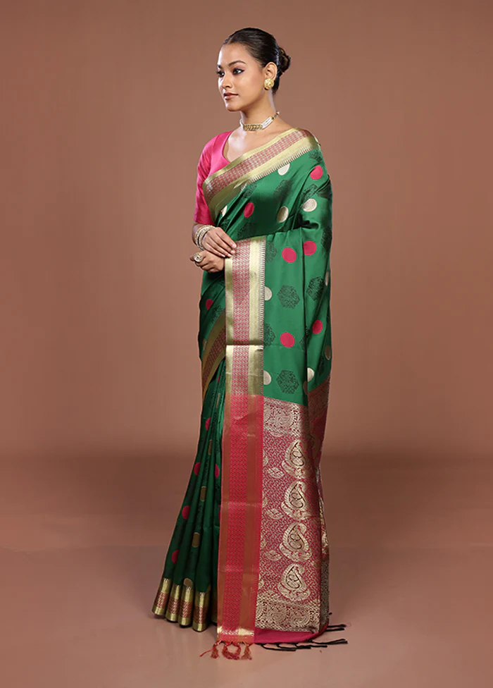 Green Kanjivaram Silk Saree With Blouse Piece - Image 4