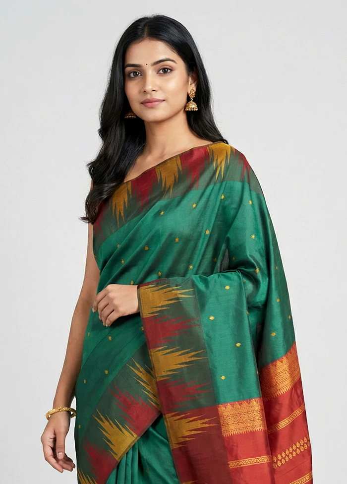 Green Kanjivaram Silk Saree With Blouse Piece - Image 2