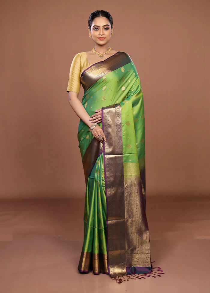 Green Kanjivaram Silk Saree With Blouse Piece - Image 2
