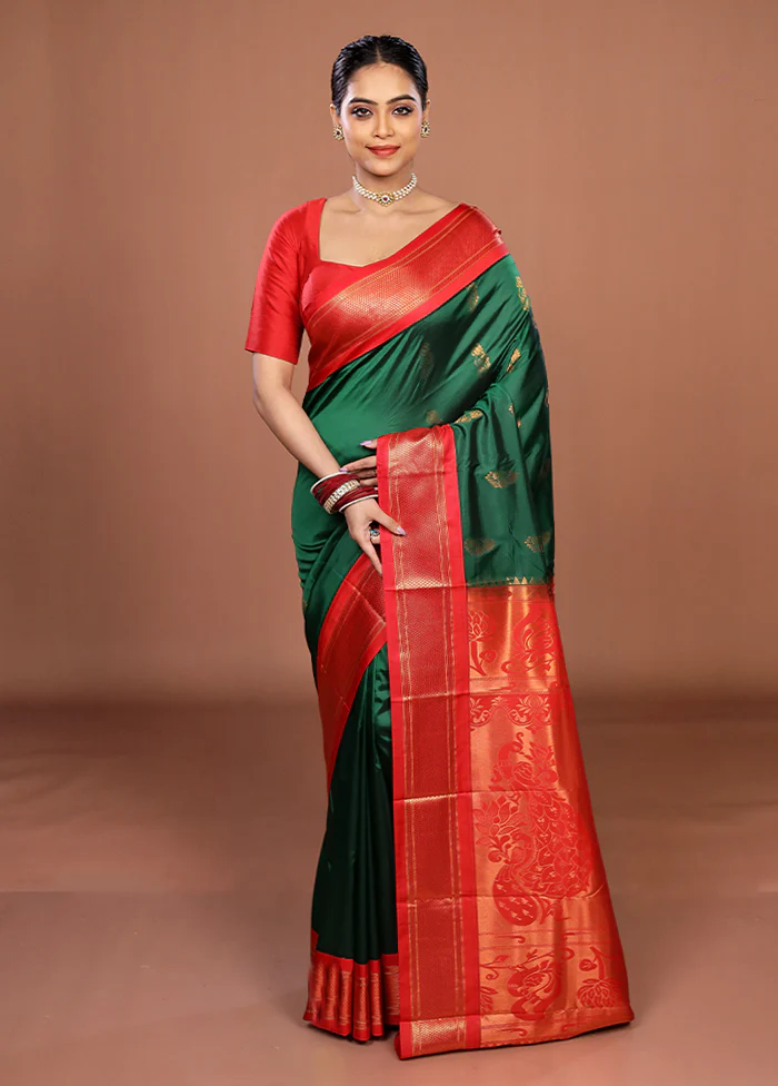 Green Kanjivaram Silk Saree With Blouse Piece - Image 2