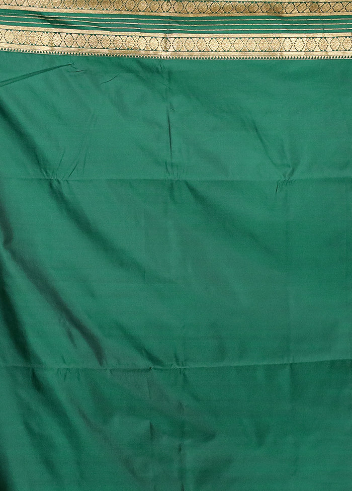 Green Kanjivaram Silk Saree With Blouse Piece - Image 5