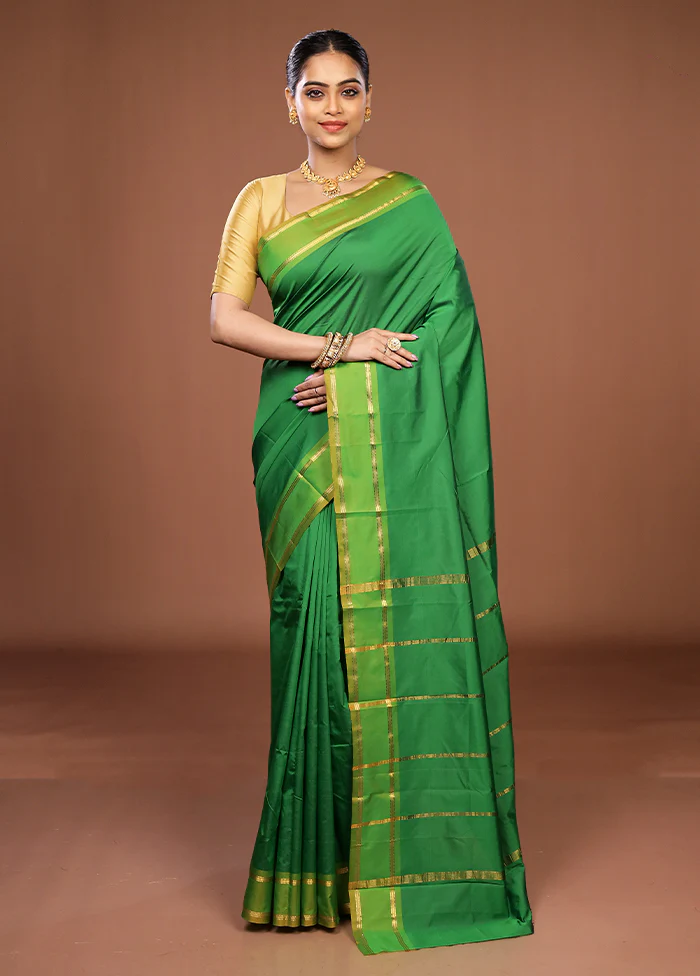 Green Kanjivaram Silk Saree With Blouse Piece - Image 2