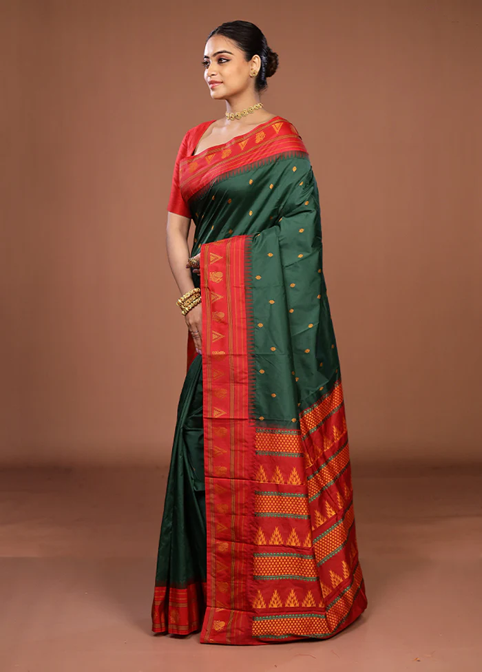 Green Kanjivaram Silk Saree With Blouse Piece - Image 4
