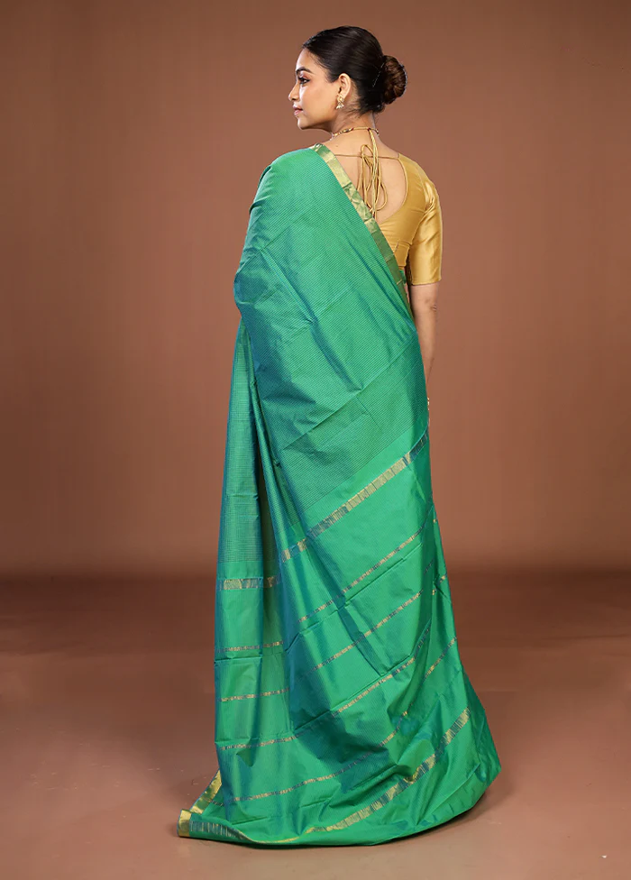 Green Kanjivaram Silk Saree With Blouse Piece - Image 3