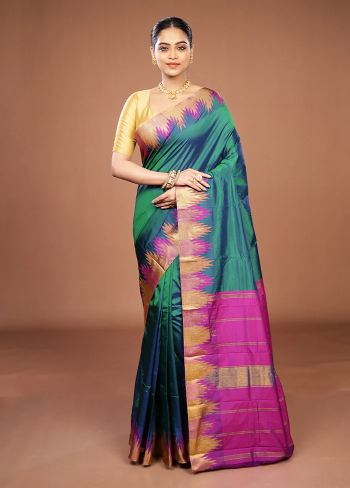 Green Kanjivaram Silk Saree With Blouse Piece - Image 2