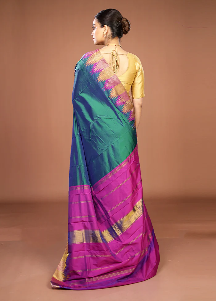 Green Kanjivaram Silk Saree With Blouse Piece - Image 3