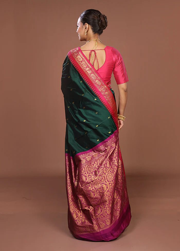 Green Kanjivaram Silk Saree With Blouse Piece - Image 3