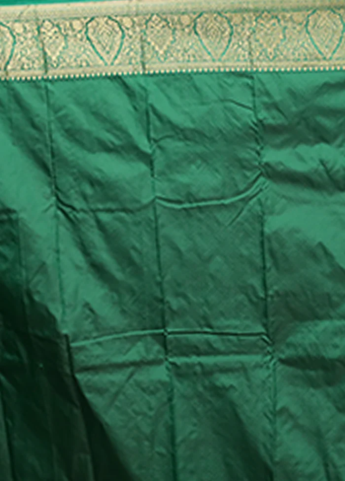 Green Kanjivaram Silk Saree With Blouse Piece - Image 5