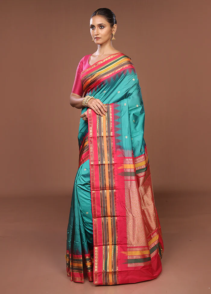 Green Kanjivaram Silk Saree With Blouse Piece - Image 4