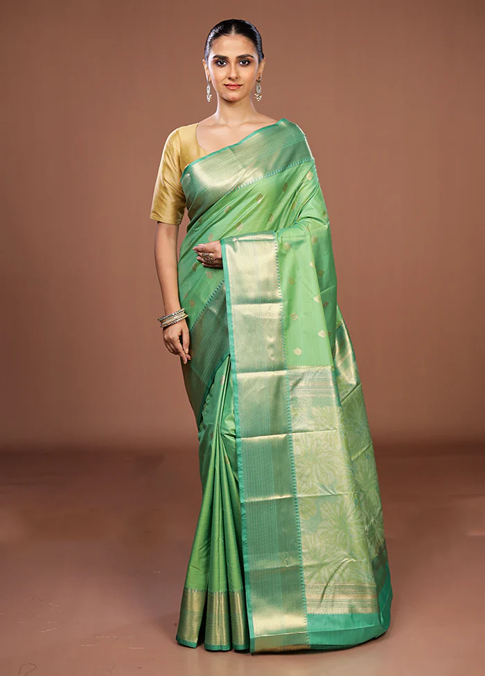 Green Kanjivaram Silk Saree With Blouse Piece - Image 2