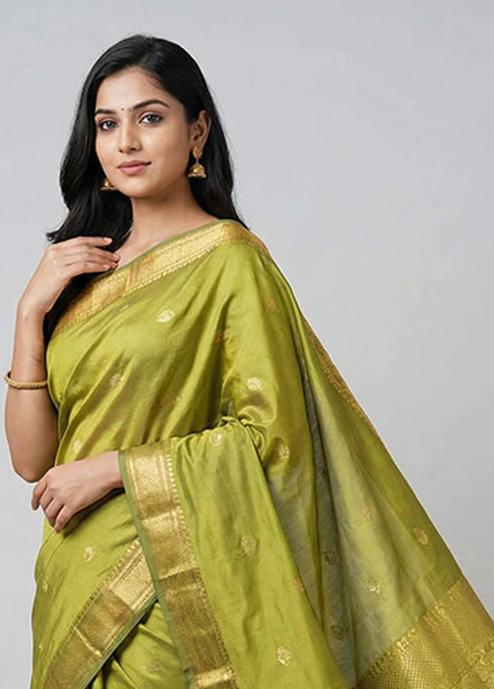 Green Kanjivaram Silk Saree With Blouse Piece - Image 2
