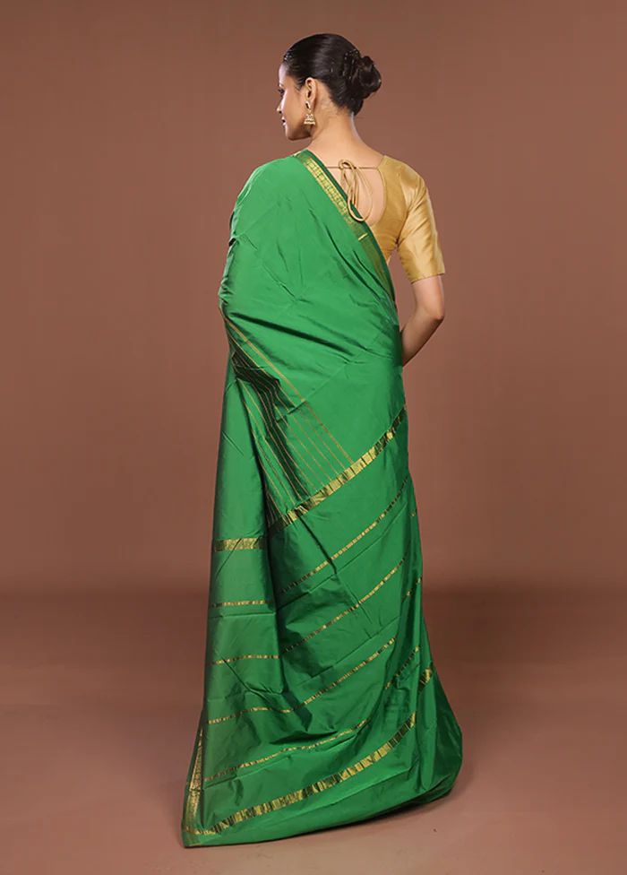 Green Kanjivaram Silk Saree With Blouse Piece - Image 3
