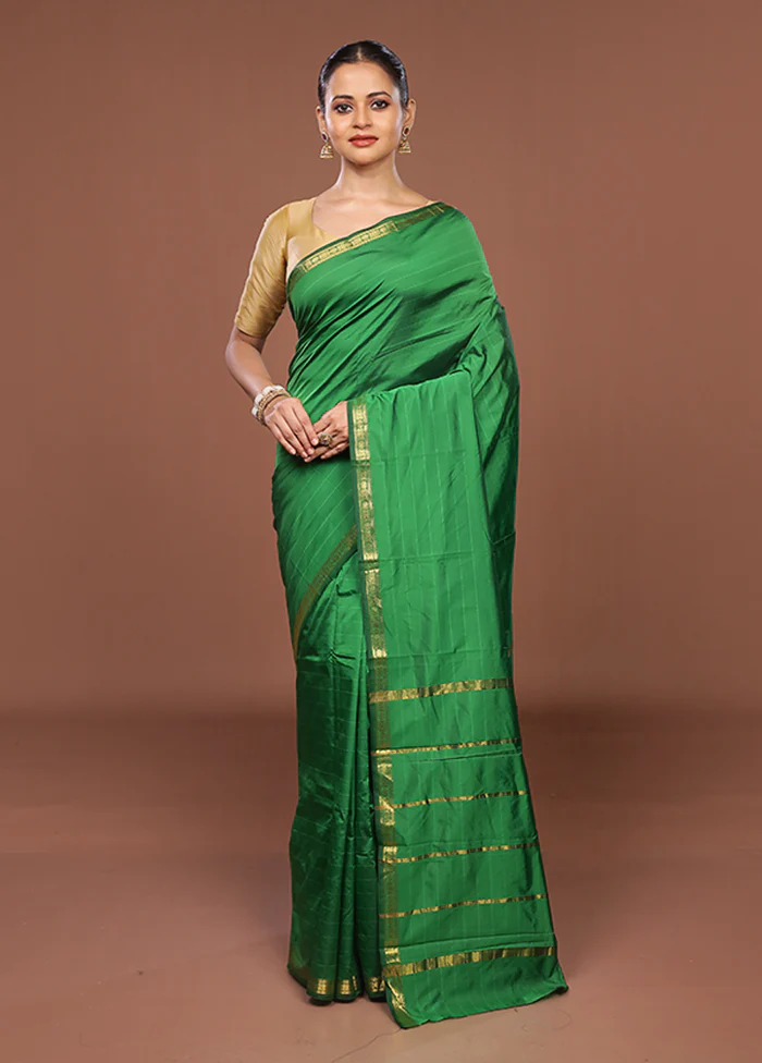 Green Kanjivaram Silk Saree With Blouse Piece - Image 2