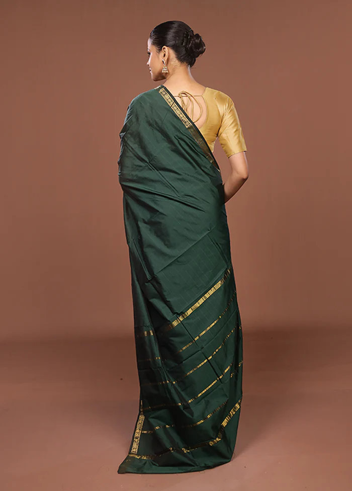 Green Kanjivaram Silk Saree With Blouse Piece - Image 3