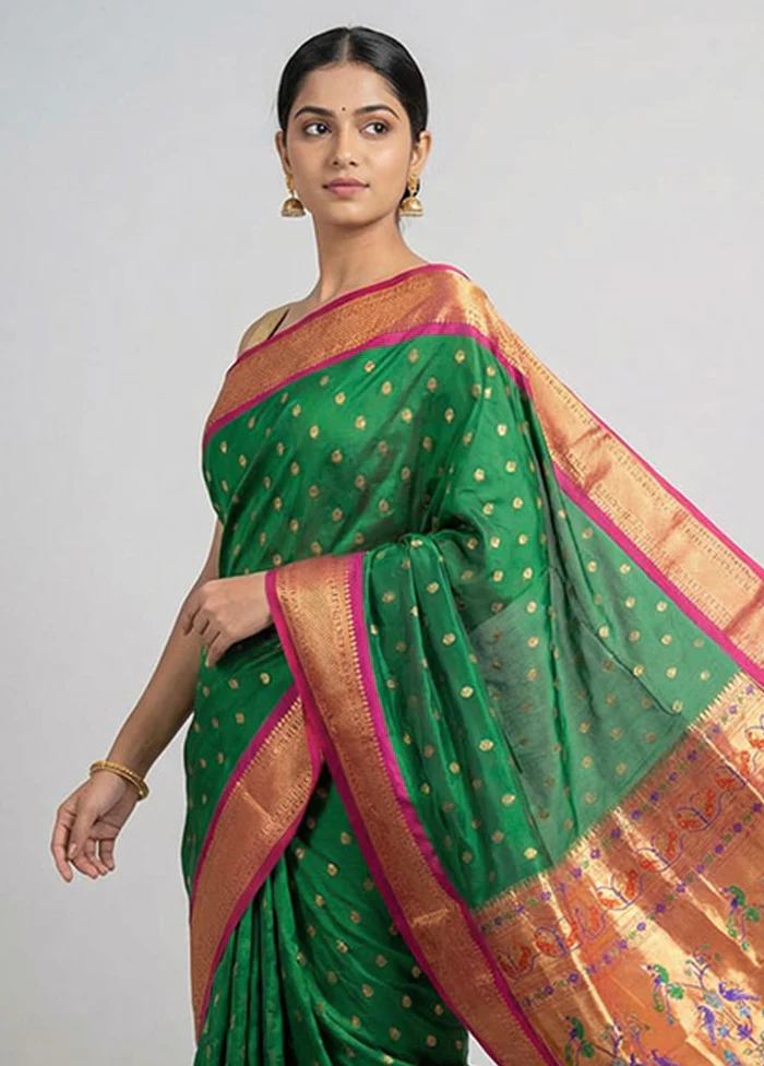 Green Kanjivaram Silk Saree With Blouse Piece - Image 2