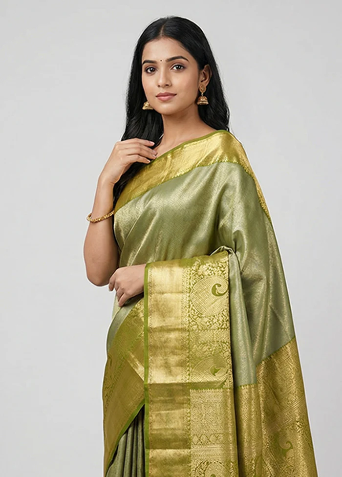 Green Kanjivaram Silk Saree With Blouse Piece - Image 2