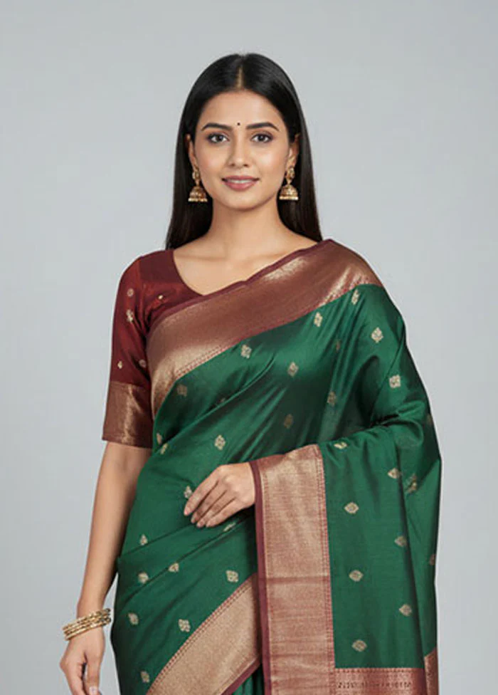 Green Kanjivaram Silk Saree With Blouse Piece - Image 2