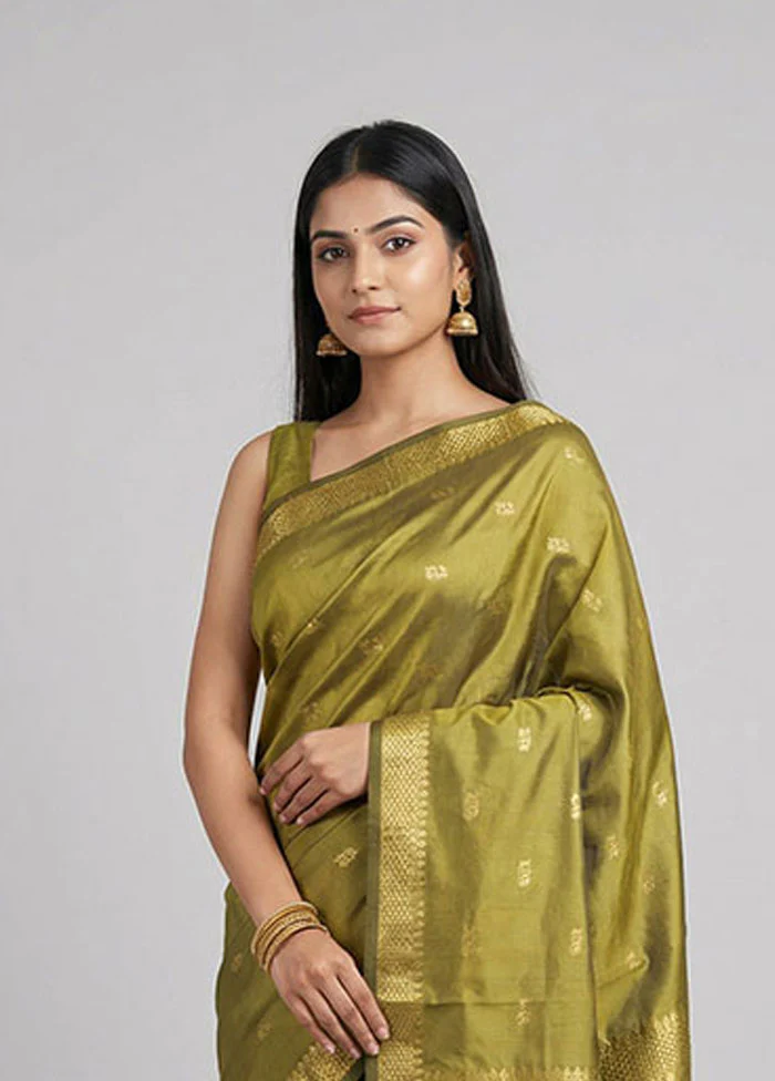 Green Kanjivaram Silk Saree With Blouse Piece - Image 2