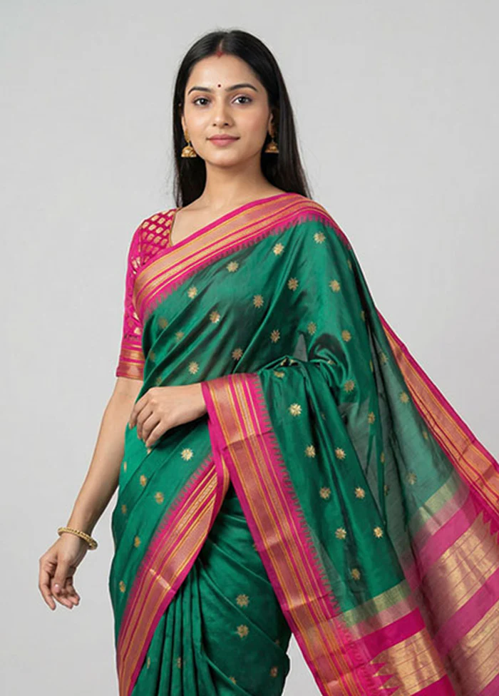 Green Kanjivaram Silk Saree With Blouse Piece - Image 2
