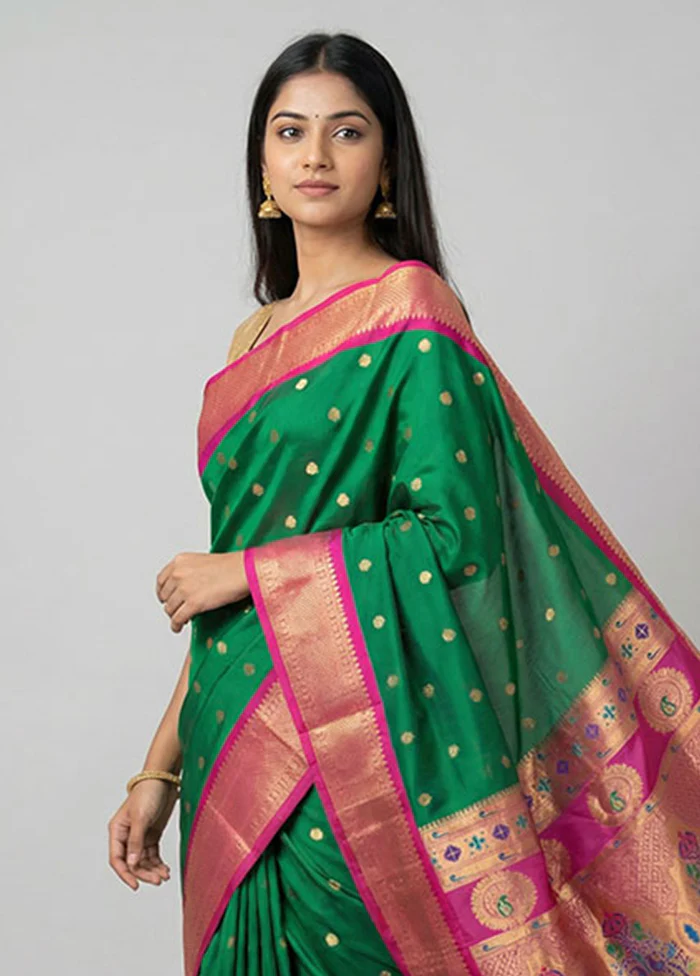 Green Kanjivaram Silk Saree With Blouse Piece - Image 2