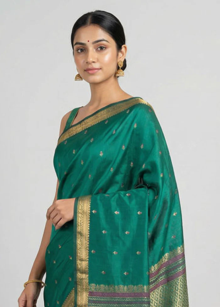 Green Kanjivaram Silk Saree With Blouse Piece - Image 2