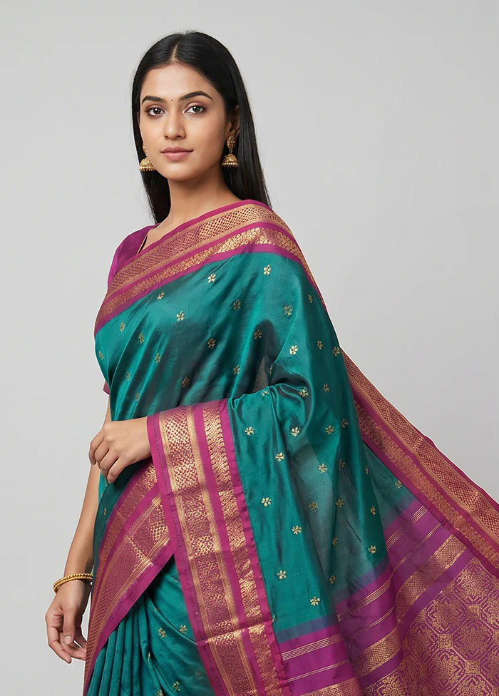 Green Kanjivaram Silk Saree With Blouse Piece - Image 2