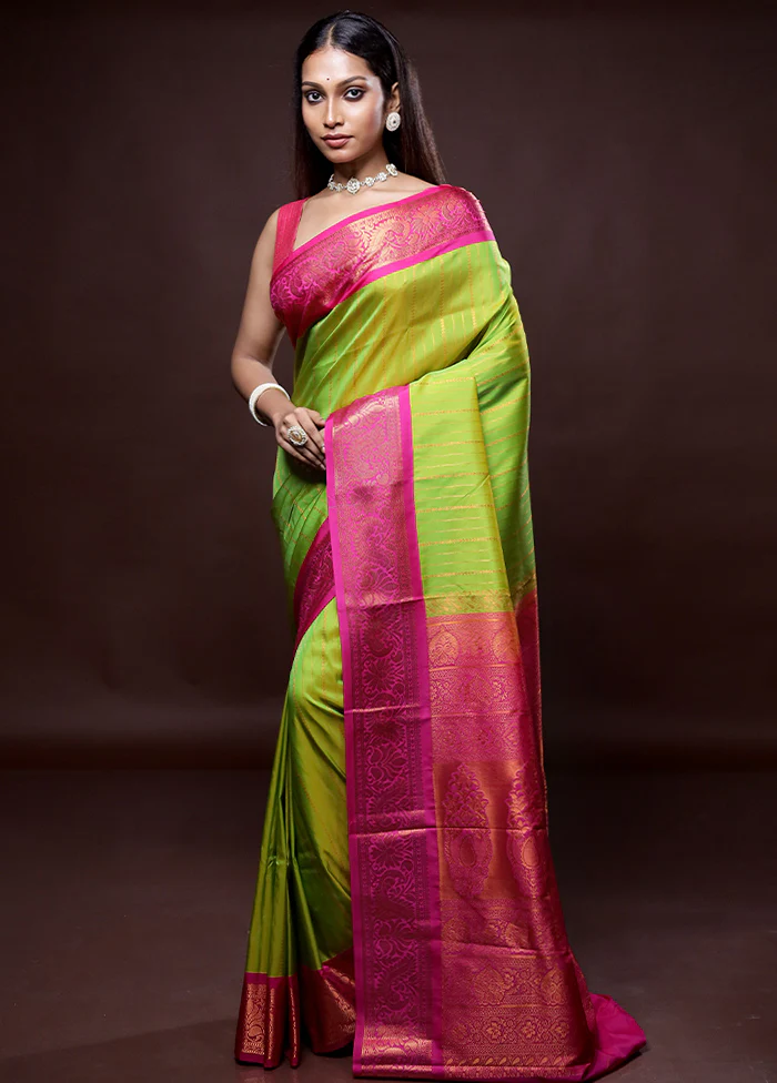 Green Kanjivaram Silk Saree With Blouse Piece - Image 5