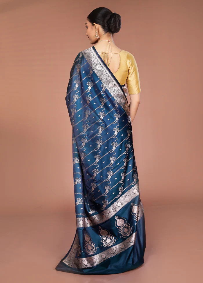 Green Katan Silk Saree With Blouse Piece - Image 3