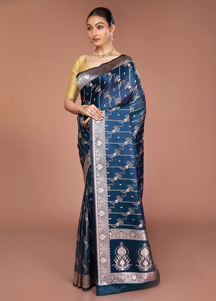 Green Katan Silk Saree With Blouse Piece - Image 4