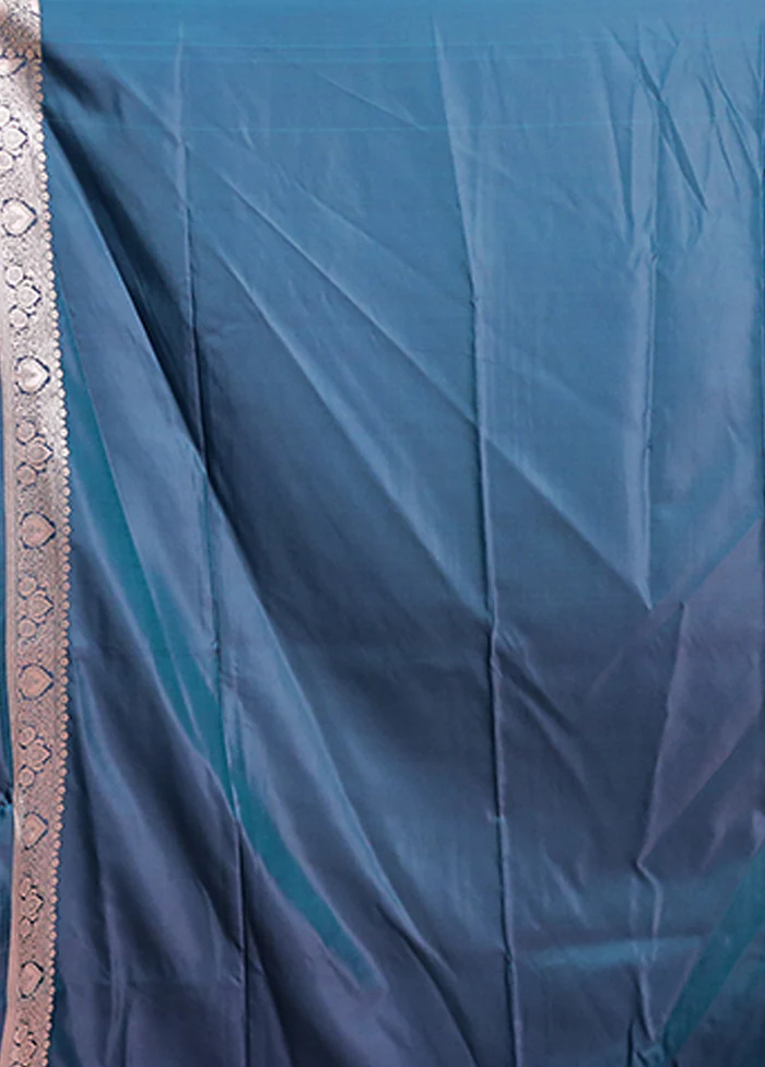 Green Katan Silk Saree With Blouse Piece - Image 5