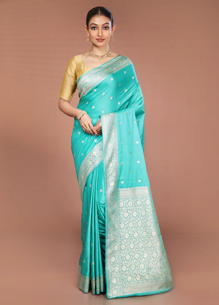 Green Katan Silk Saree With Blouse Piece - Image 2