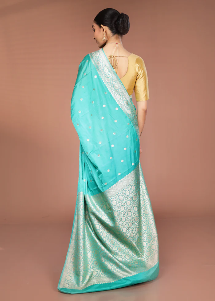 Green Katan Silk Saree With Blouse Piece - Image 3