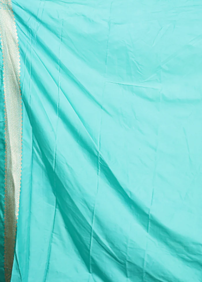 Green Katan Silk Saree With Blouse Piece - Image 5