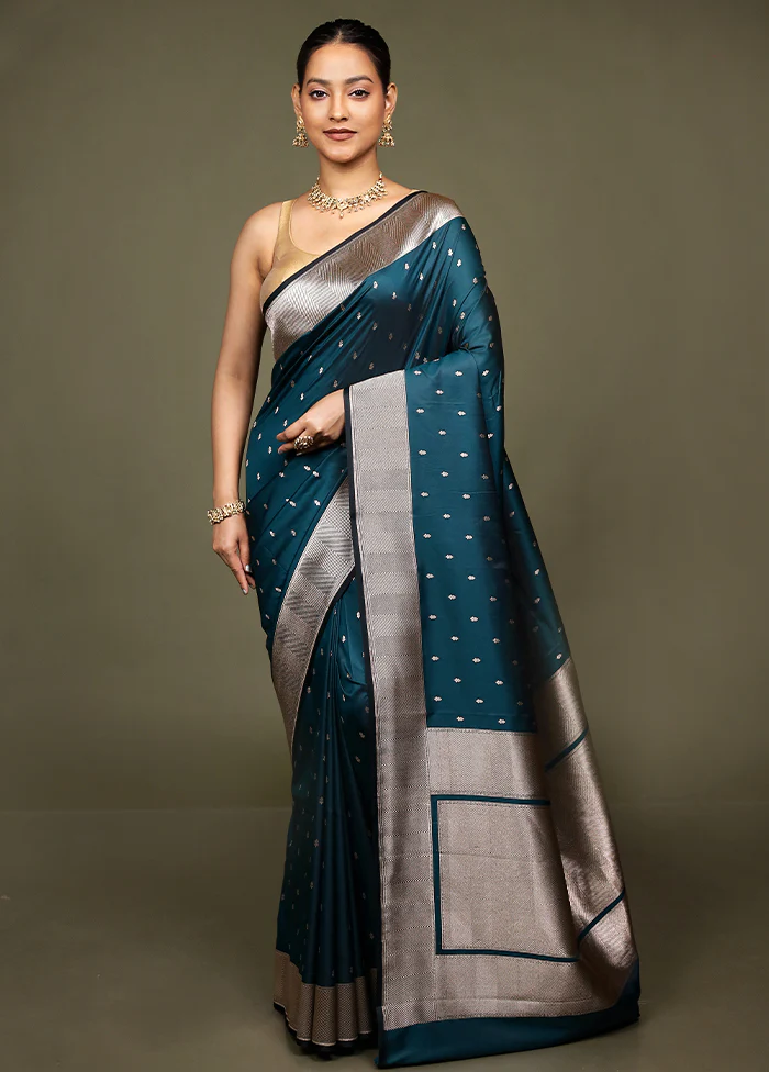 Green Katan Silk Saree With Blouse Piece - Image 2