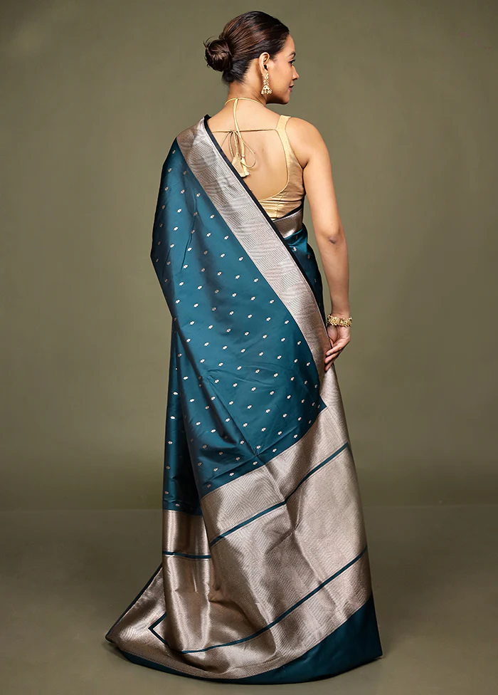 Green Katan Silk Saree With Blouse Piece - Image 3