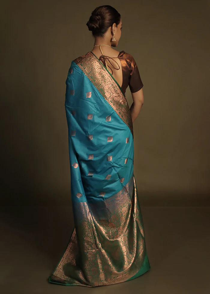 Green Katan Silk Saree With Blouse Piece - Image 3