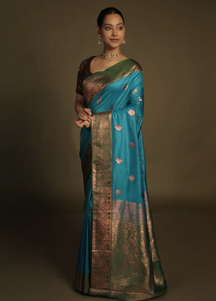 Green Katan Silk Saree With Blouse Piece - Image 4