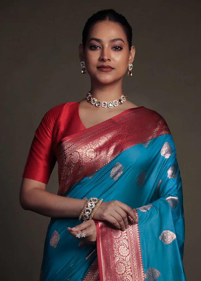 Blue Katan Silk Saree With Blouse Piece - Image 2