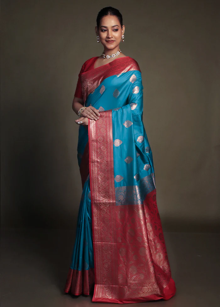 Blue Katan Silk Saree With Blouse Piece - Image 4