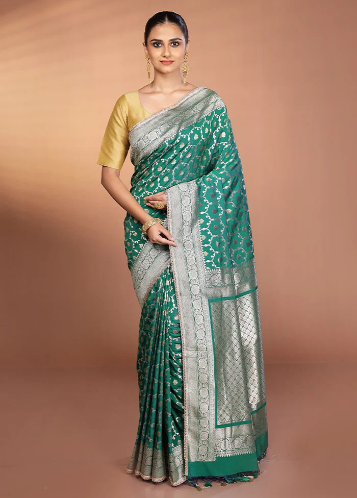 Green Katan Silk Saree With Blouse Piece - Image 2