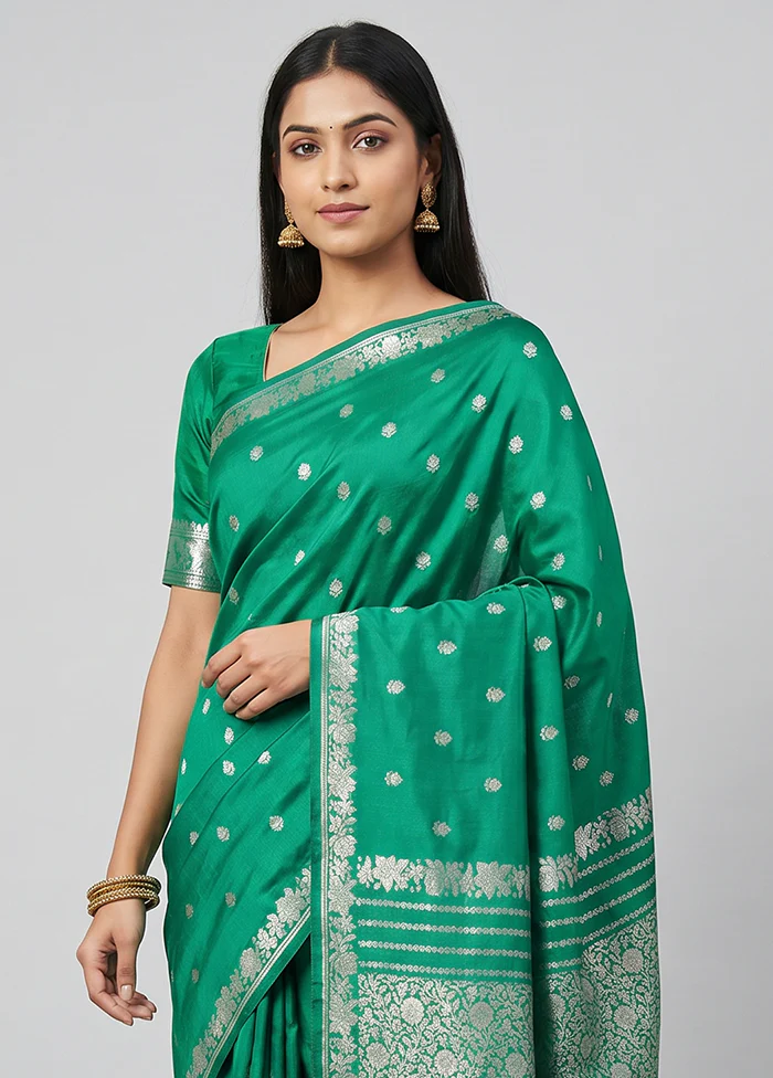 Green Katan Silk Saree With Blouse Piece - Image 2