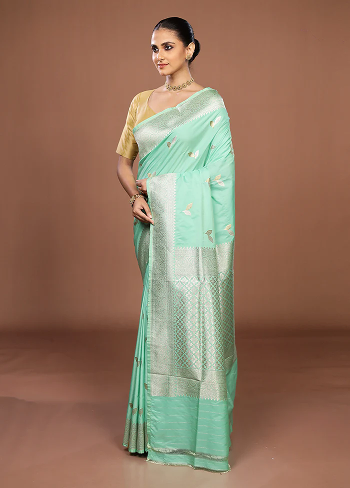 Green Katan Silk Saree With Blouse Piece - Image 4