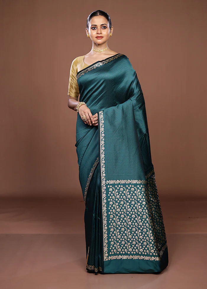 Green Katan Silk Saree With Blouse Piece - Image 2
